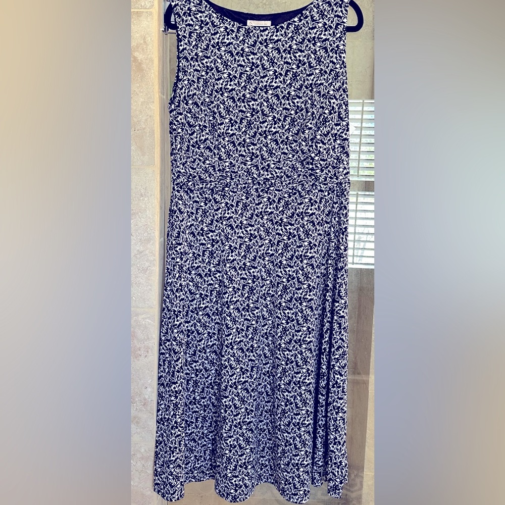 New with tags! Black & white sleeveless floral print dress, Size 1X